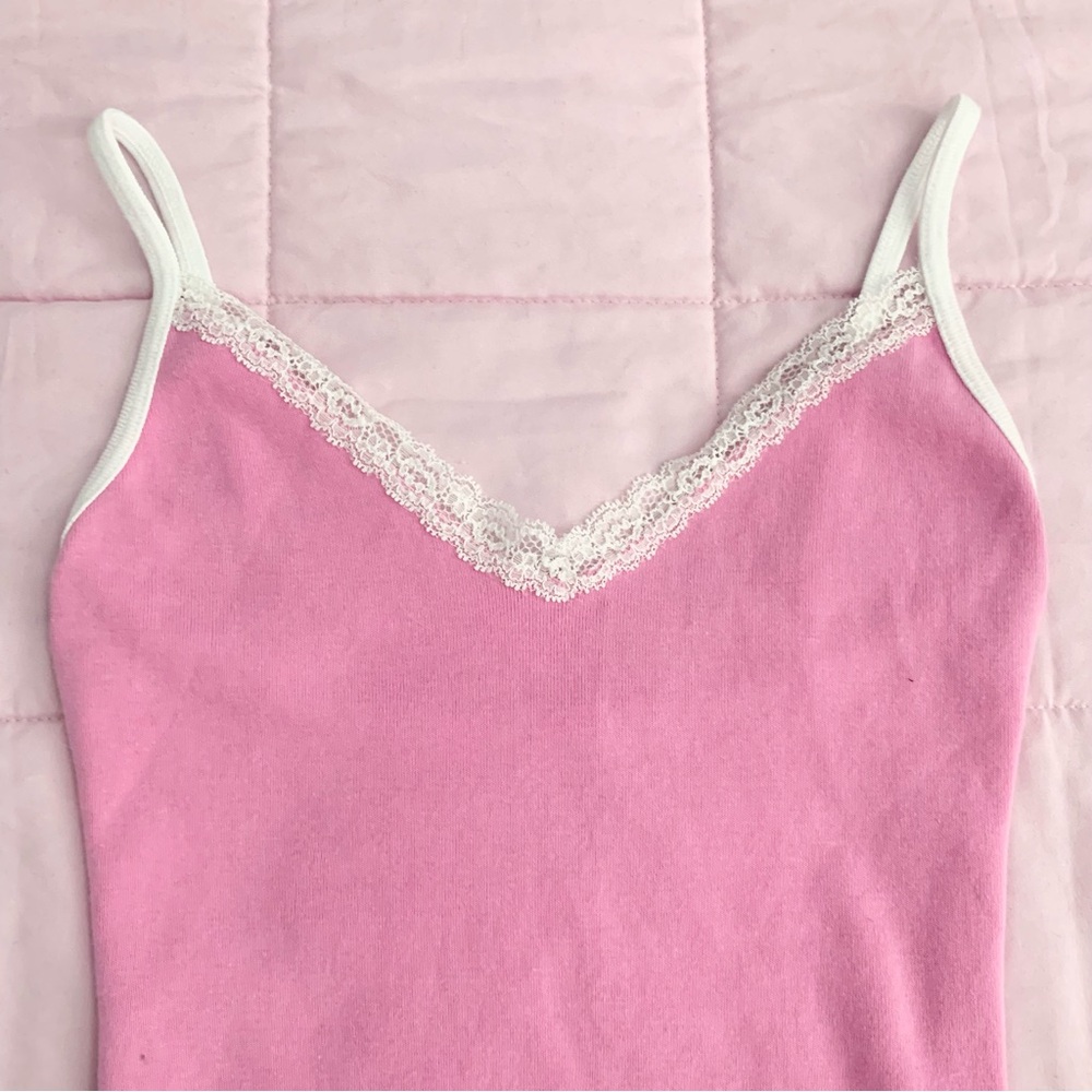 Brandy Melville bubblegum pink Nicolette lace tank - Picture 2 of 3